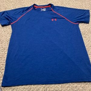 Men’s Under Armour heat gear tee size medium